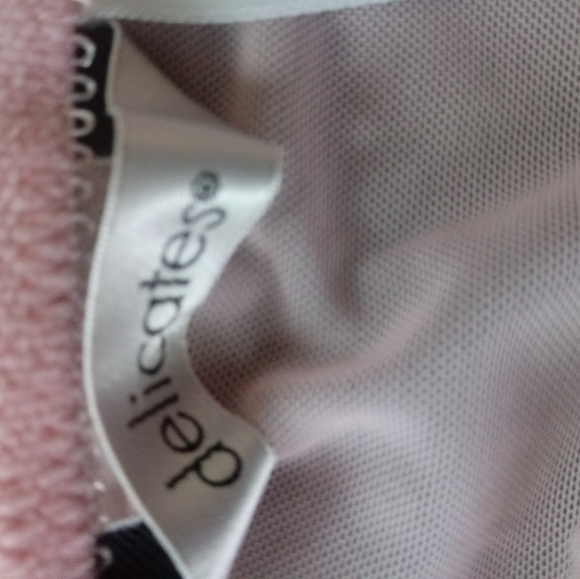 Gown - Picture 4 of 5